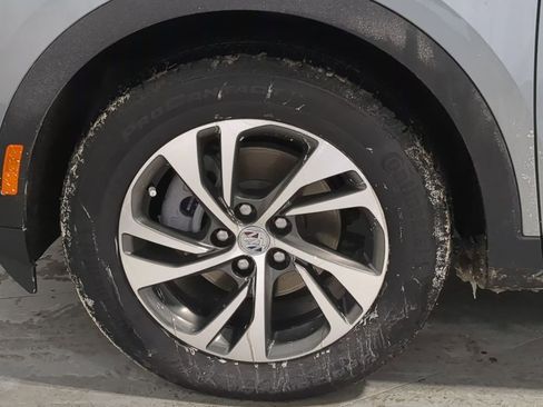 Used 2023 Buick Envision Essence image 27