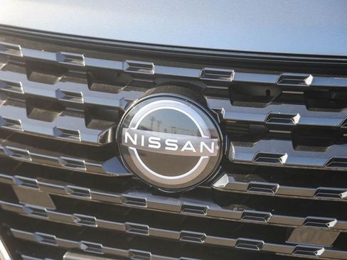 Certified 2025 Nissan Kicks Play S FWD image 5