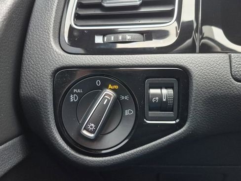 Used 2019 Volkswagen GTI S FWD image 29