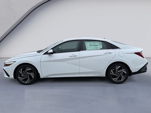 New 2026 Hyundai Elantra Limited FWD image 2