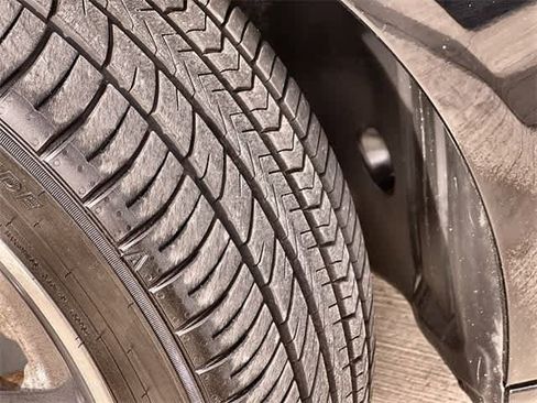 Used 2016 Mercedes-Benz C 300 Sedan image 23