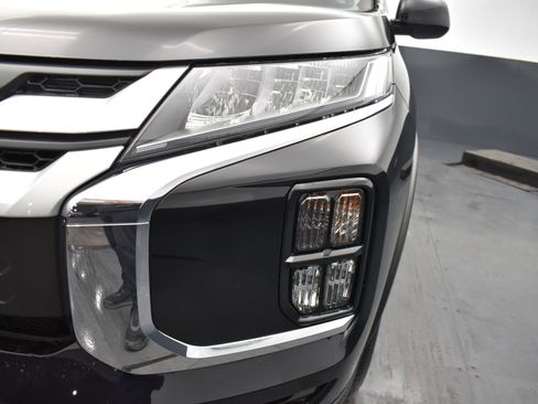 New 2026 Mitsubishi Outlander Sport LE image 5