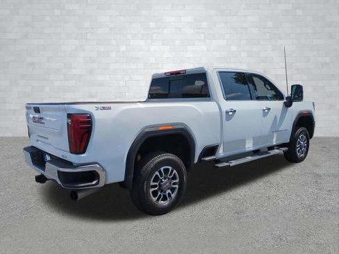 Used 2025 GMC Sierra 2500 SLT w/ SLT Convenience Package AWD/4WD image 5