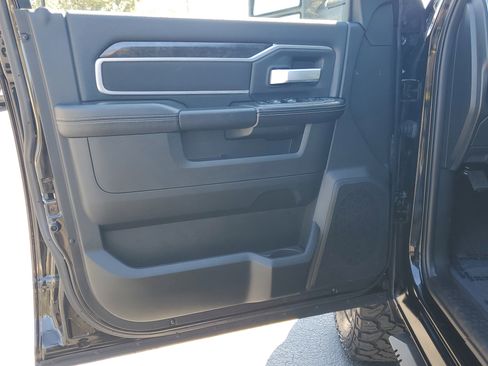 Used 2024 RAM 2500 Big Horn w/ Night Edition image 18