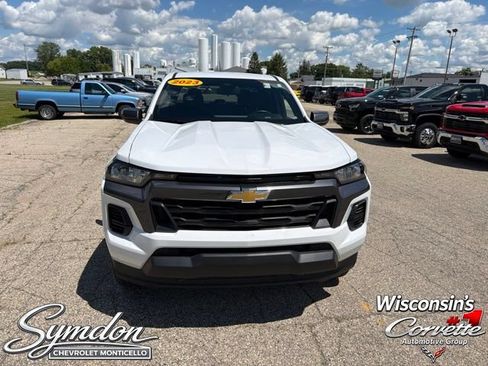 Used 2023 Chevrolet Colorado LT AWD/4WD image 9