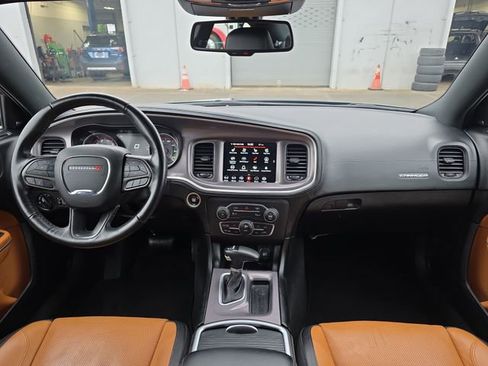 Used 2022 Dodge Charger SXT w/ Plus Group RWD image 11