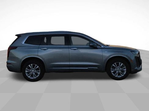 Used 2025 Cadillac XT6 Luxury image 4