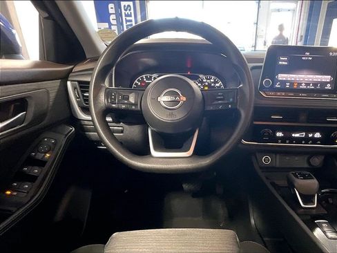Certified 2023 Nissan Rogue SV AWD/4WD image 17