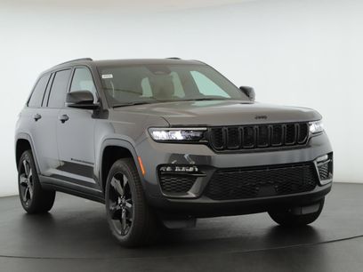 New 2025 Jeep Grand Cherokee Limited w/ Black Appearance Package