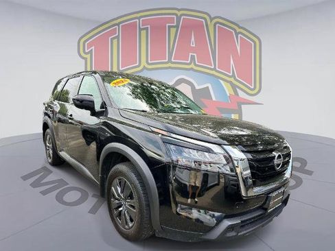 Certified 2024 Nissan Pathfinder S AWD/4WD image 1