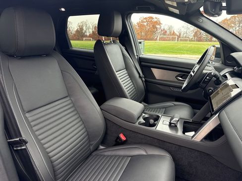 New 2025 Land Rover Discovery Sport S image 16