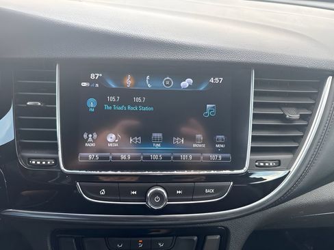 Used 2021 Buick Encore Preferred FWD image 18