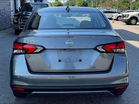 Used 2025 Nissan Versa SV FWD image 5