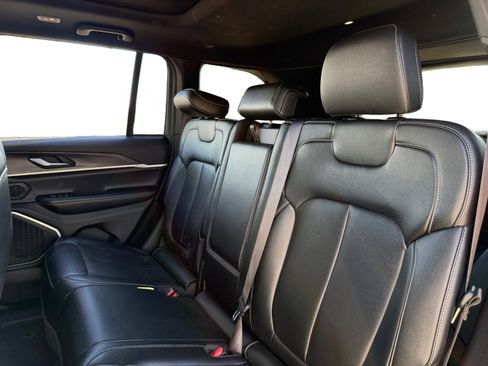 Used 2024 Jeep Grand Cherokee Limited 4xe image 13