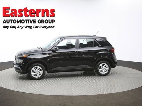 Used 2025 Hyundai Venue SE image 58