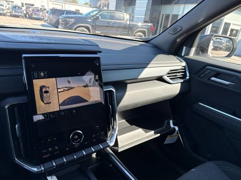 New 2026 GMC Acadia Elevation image 24