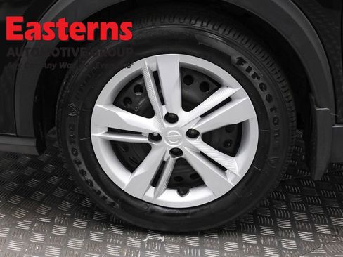 Used 2023 Nissan Kicks S image 32