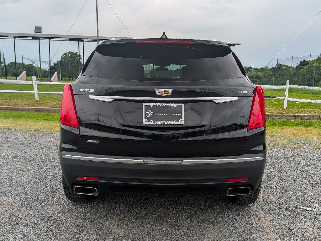 Used 2018 Cadillac XT5 AWD image 6