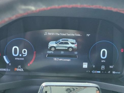 Used 2025 Ford Explorer ST-Line w/ ST-Line Street Pack AWD/4WD image 17