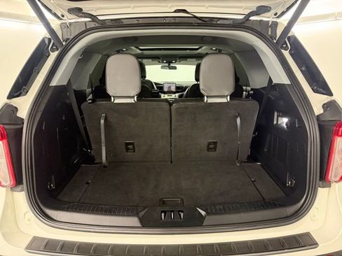 Used 2021 Ford Explorer XLT w/ Equipment Group 202A image 38