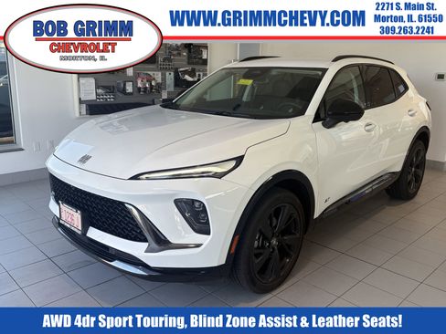 Used 2025 Buick Envision Sport Touring image 1