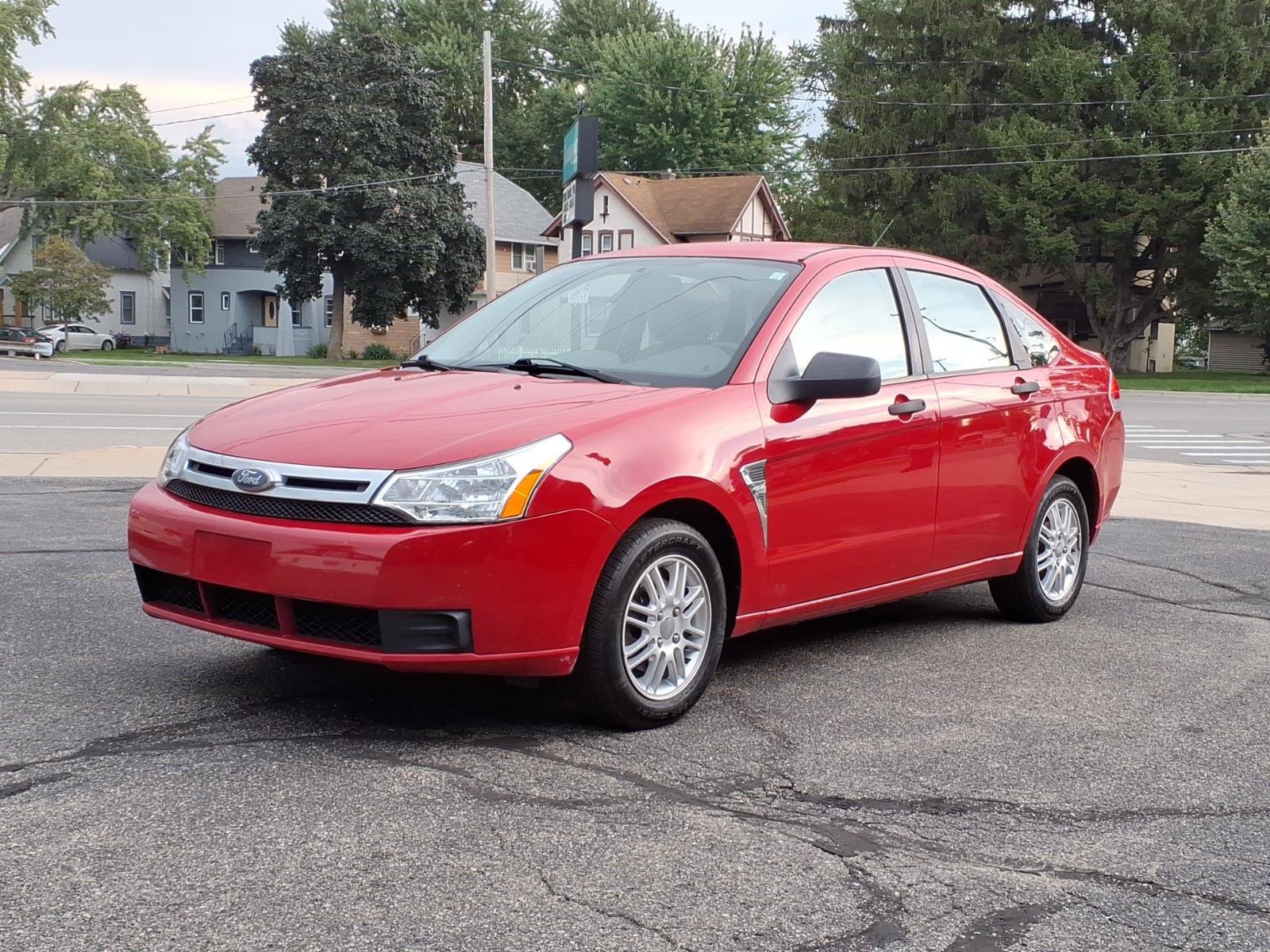 Used 2008 Ford Focus SE FWD image 1