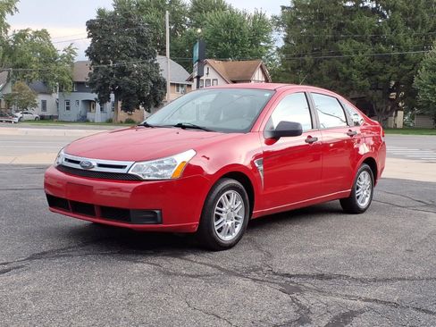 Used 2008 Ford Focus SE FWD image 1