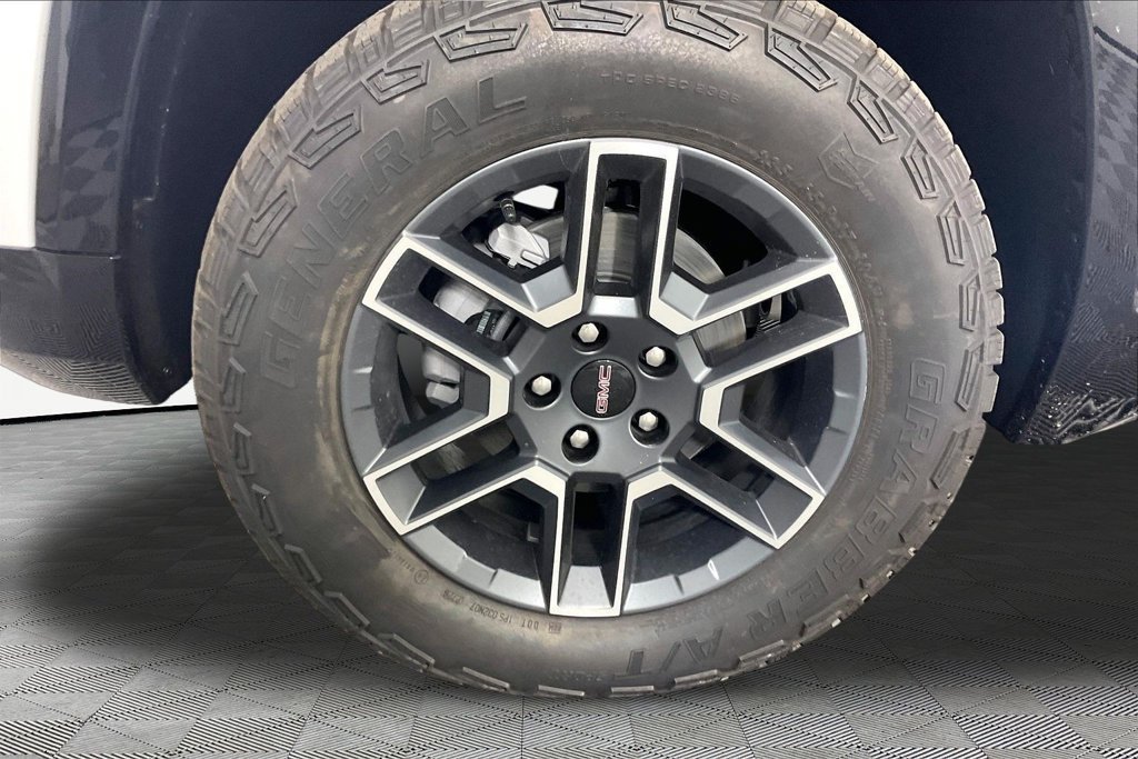 New 2027 GMC Terrain AT4 w/ Convenience Package III AWD/4WD image 13
