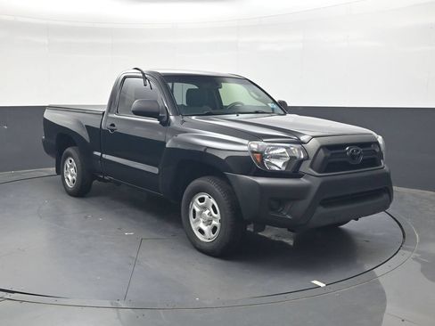 Used 2012 Toyota Tacoma 2WD Regular Cab image 2