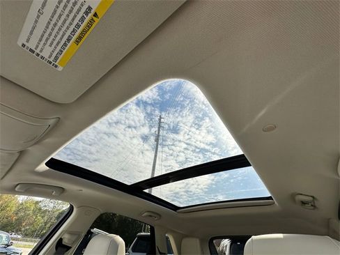 Used 2018 Cadillac XT5 Luxury image 27