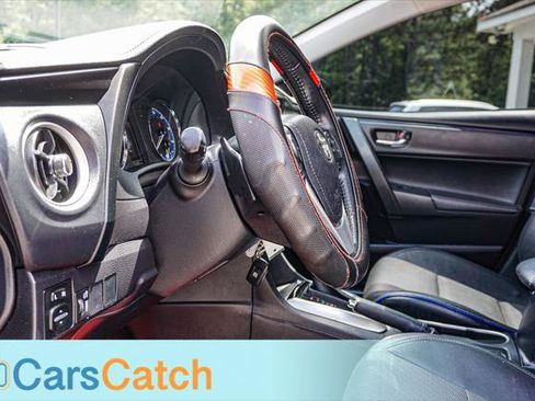 Used 2019 Toyota Corolla SE FWD image 18