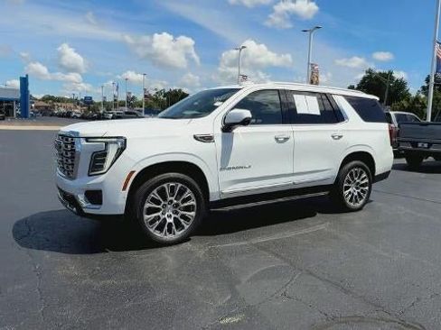 Certified 2025 GMC Yukon Denali AWD/4WD image 4