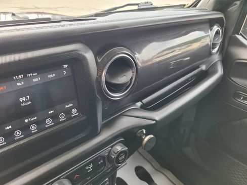 Used 2021 Jeep Wrangler Unlimited Sahara AWD/4WD image 39