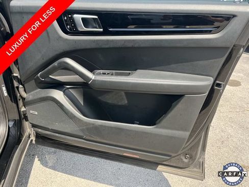 Used 2020 Porsche Cayenne S AWD/4WD image 22