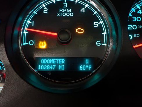 Used 2013 Chevrolet Silverado 1500 LTZ image 24