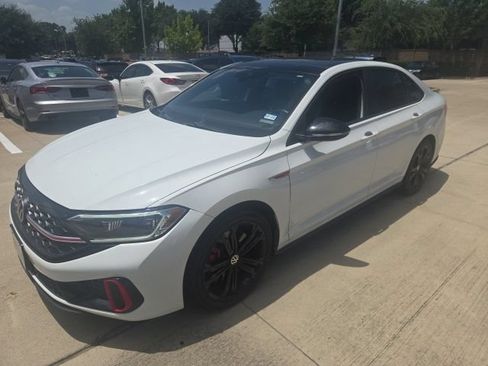 Used 2022 Volkswagen Jetta GLI Autobahn FWD image 6