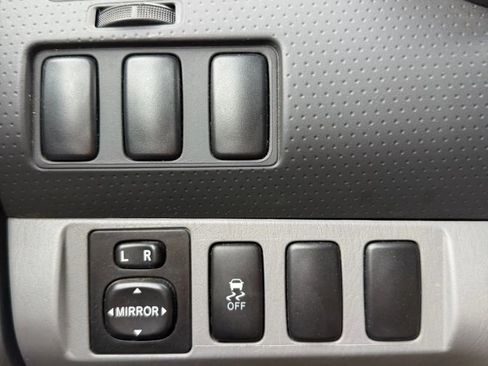 Used 2013 Toyota Tacoma 2WD Access Cab w/ SR5 Pkg image 26