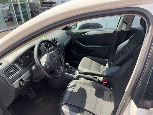Used 2013 Volkswagen Jetta SE FWD image 5