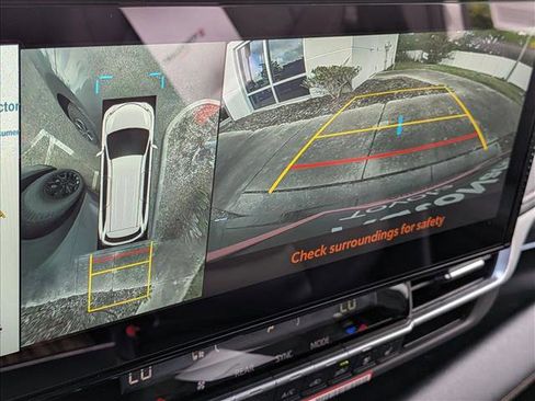 New 2026 Toyota Sienna Platinum image 12