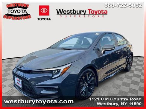 Used 2024 Toyota Corolla SE w/ SE Premium Package FWD image 3