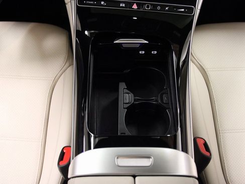 Certified 2025 Mercedes-Benz C 300 4MATIC Sedan image 16