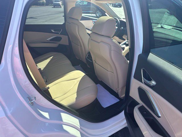Used 2024 Acura RDX SH-AWD image 18