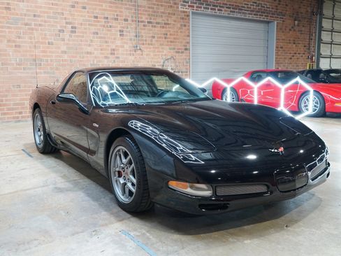 Used 2004 Chevrolet Corvette Z06 RWD image 3