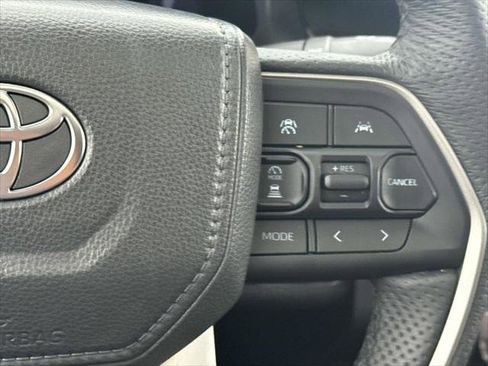 Certified 2025 Toyota Tacoma TRD Sport image 11