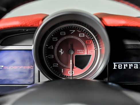 Used 2019 Ferrari 812 Superfast RWD image 28