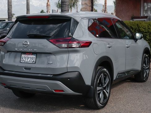 Used 2021 Nissan Rogue SL image 12