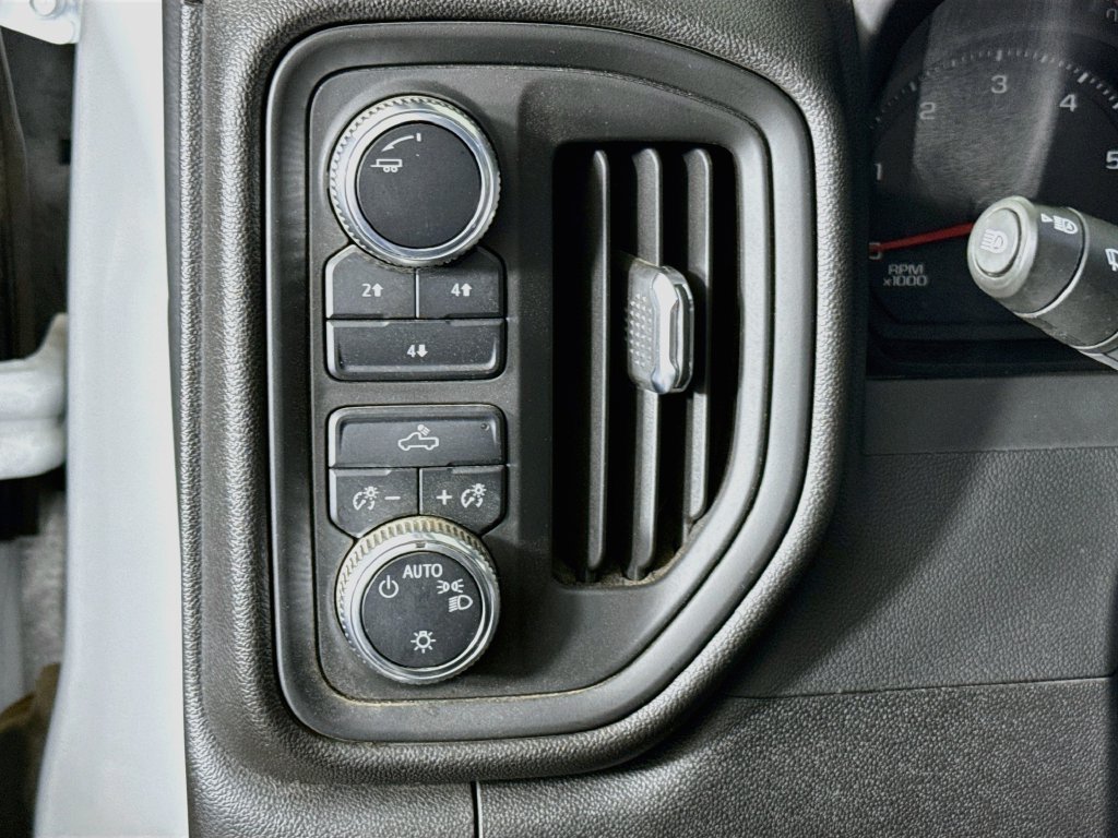 Used 2025 GMC Sierra 3500 Pro w/ Convenience Package AWD/4WD image 10