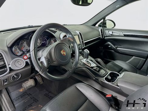Used 2014 Porsche Cayenne image 10