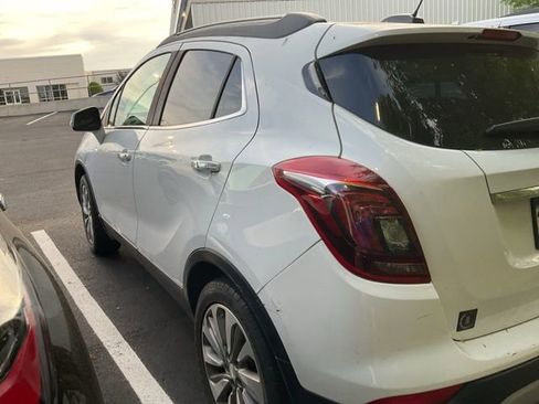 Used 2019 Buick Encore Preferred FWD image 5