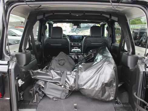 Used 2025 Jeep Wrangler Unlimited Sahara w/ Dual Top Group AWD/4WD image 24